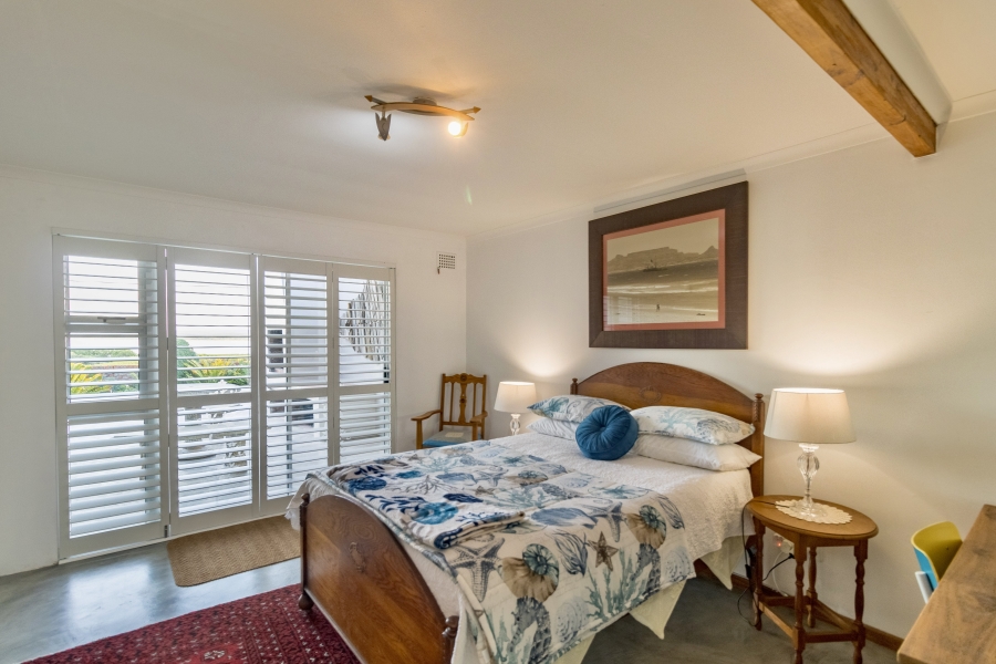 6 Bedroom Property for Sale in Yzerfontein Western Cape